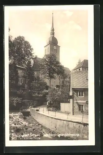 AK Sebnitz im sächs. Elbsandsteingebirge, Partie am Kanal vor der Kirche