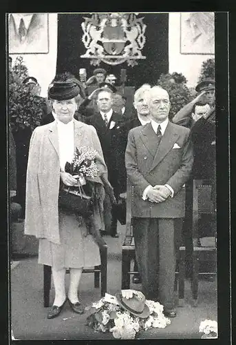 AK Präsident Edvard Benes mit Gattin auf der Tribüne