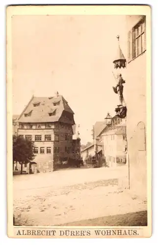 Fotografie unbekannter Fotograf, Ansicht Nürnberg, Partie an Albrecht Dürer`s Wohnhaus
