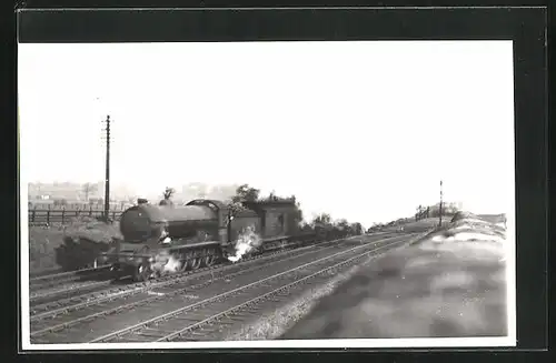 Foto-AK Englische Eisenbahn auf freier Strecke