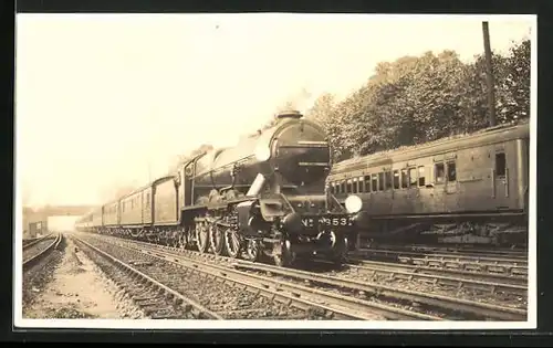 Foto-AK Englische Eisenbahn No. 353 auf der Strecke