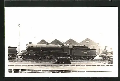 AK Lokomotive im Bahnhof, englische Eisenbahn