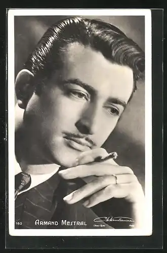 AK Schauspieler Armand Mestral mit Zigarette