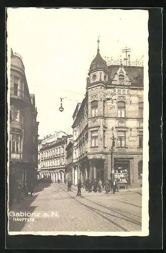 AK Gablonz / Jablonec Nad Nisou, Blick in die Hauptstrasse