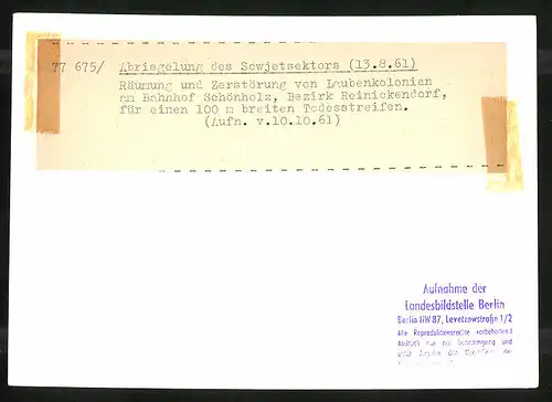 Fotografie unbekannter Fotograf, Ansicht Berlin-Reinickendorf, Abriss Laubenkolonie, Bahnhof Schönholz in Grenznähe 1961