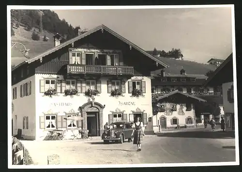 Fotografie Eberhardt, Potsdam, Ansicht Wallgau / Oberbayern, Gasthaus Israel, Auto Opel am Gasthaus