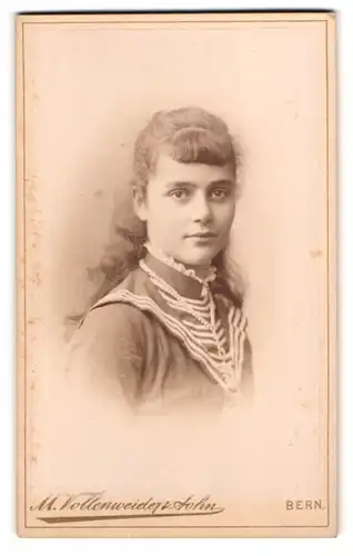 Fotografie M. Vollenweider, Bern, Postgasse 68, Hübsches Fräulein im Portrait