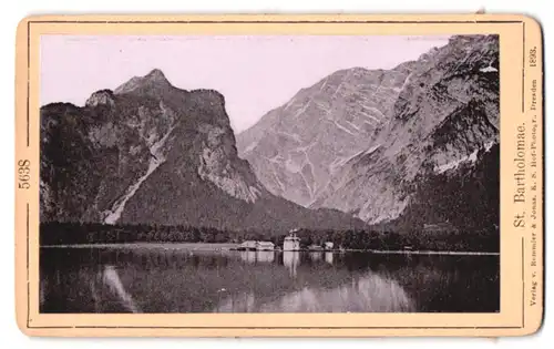 Fotografie Römmler & Jonas, Dresden, Ansicht St. Bartholomä, Blick zur Kirche mit Watzmann