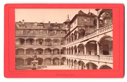 Fotografie F. Brandseph, Ansicht Stuttgart, Inneres des Schlosshof