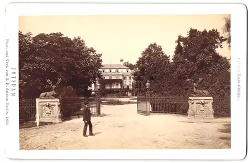 Fotografie J. F. Stiehm, Berlin, Ansicht Potsdam, Blick auf das Schloss Klein-Glienicke