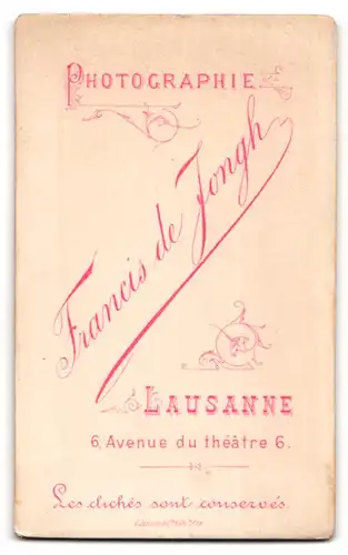 Fotografie Francis de Jongh, Lausanne, Avenue du theatre 6, Portrait Herr im Anzug mit Walrossbart und Taschenuhr