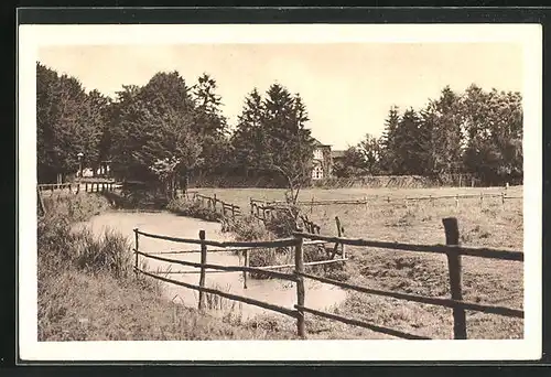 AK Israelsdorf, Blick auf eingezäunte Felder