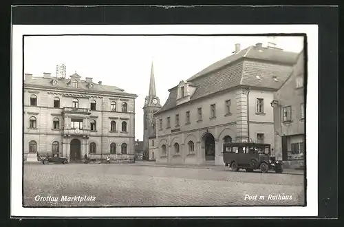 AK Grottau / Hradek Nad Nisou, Marktplatz mit Post am Rathaus