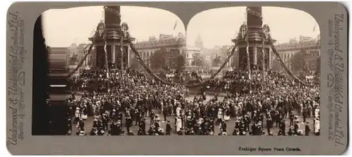 Stereo-Fotografie Underwood, London, Ansicht London, Feierlichkeit am Trafalger Square für die heimkehrenden Truppen