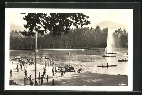 AK Grossschönau i. Sa., Blick auf Waldstrandbad mit Badegästen