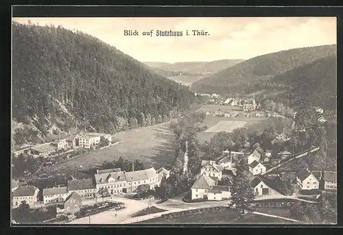 AK Stutzhaus /Thür., Ortsansicht mit Berglandschaft