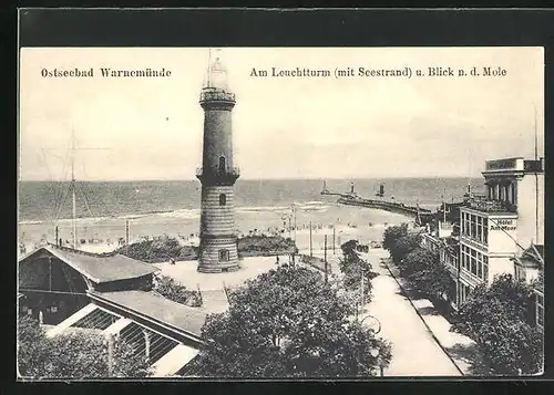 AK Warnemünde /Ostsee, Am Leuchtturm mit Seestrand und Blick n. d. Mole