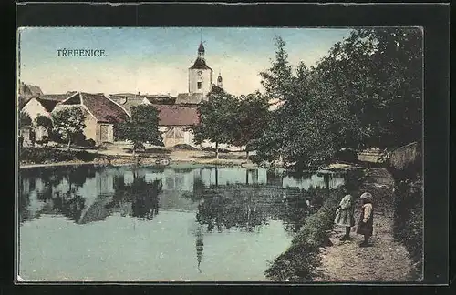 AK Trebenice, Flusspartie mit Kirchturm