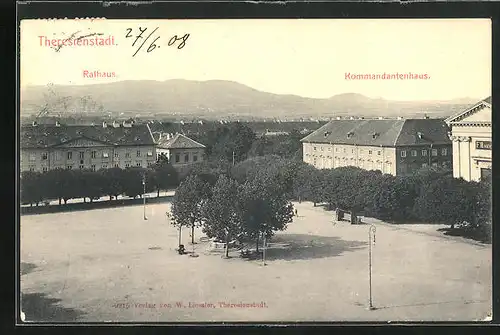 AK Theresienstadt / Terezin, Rathaus und Kommandantenhaus