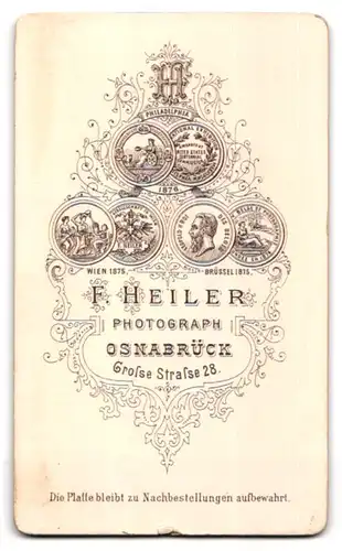 Fotografie F. Heiler, Osnabrück, Grosse Strasse 28, Junger Mann mit fliehendem Kinn und grosser Nase