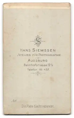 Fotografie Hans Siemssen, Augsburg, Bahnhofstrasse 12 1 /2, Schöne Frau mit Dutt im Profil