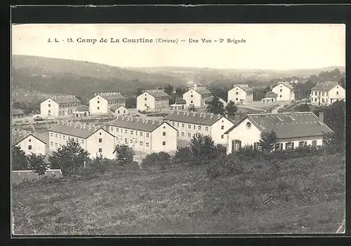 AK Camp de La Courtine, Une Vue, 2. Brigade