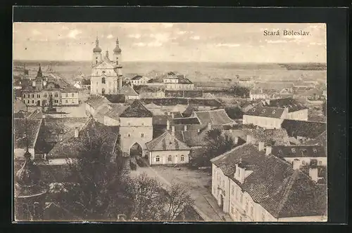 AK Alt Bunzlau / Stara Boleslav / Brandeis (NL), Teilansicht des Ortes mit Kirche