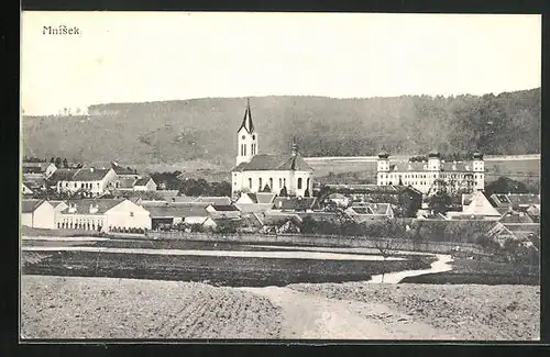 AK Mnisek, Ortsansicht mit Kirche