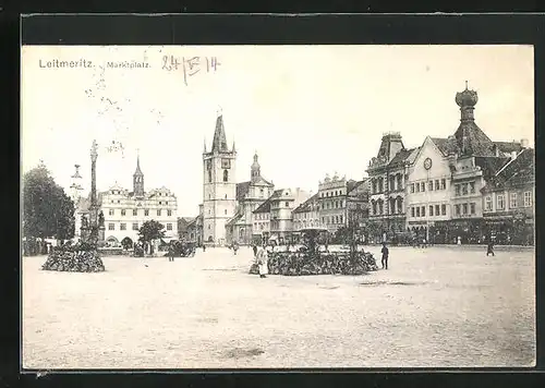 AK Leitmeritz / Litomerice, Menschen auf dem Marktplatz