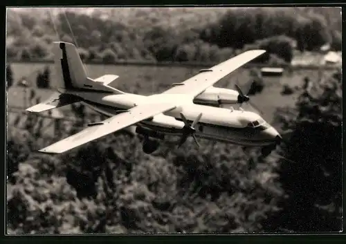 Fotografie Modellbau, Flugzeug Hochdecker Passagierflugzeug