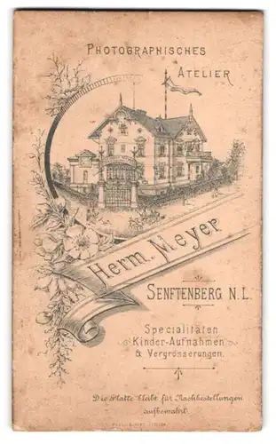 Fotografie Herm. Meyer, Senftenberg N.L., Ansicht Senftenberg, Ateliersgebäude in der Aussenfasade