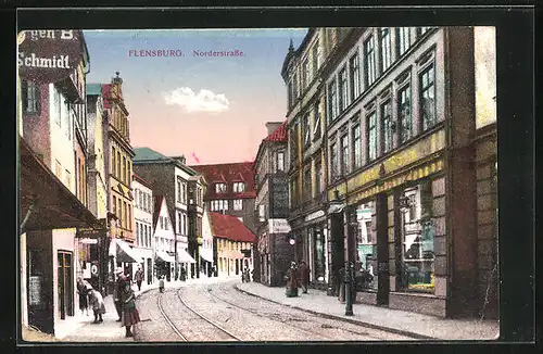 AK Flensburg, Norderstrasse mit Geschäften