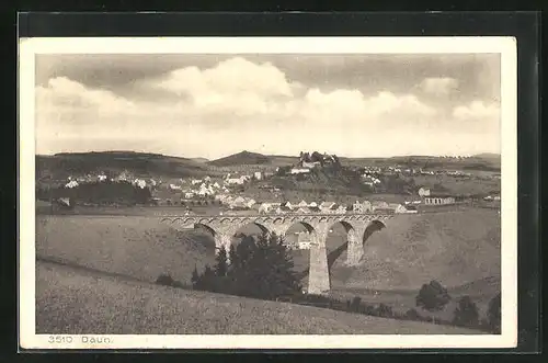 AK Daun /Eifel, Viadukt und Blick auf Ort