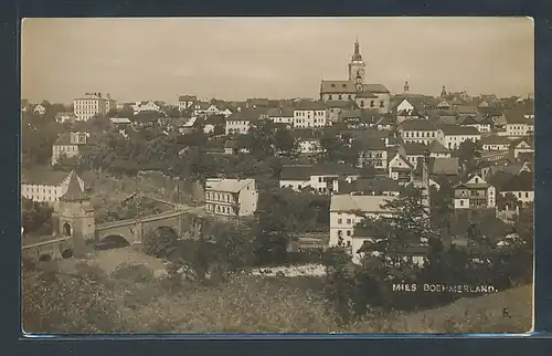 AK Mies /Böhmerland, Panorama mit Brücke zur Stadt