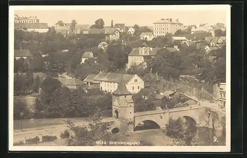 AK Mies /Böhmerland, Brücke in die Stadt mit Torbogen