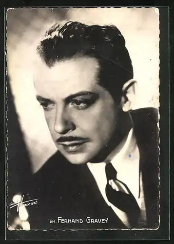 AK Schauspieler Fernand Gravey mit Schnurrbart im Jackett