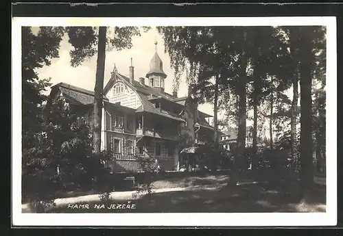 AK Hamr na Jezere, Villa am Waldrand