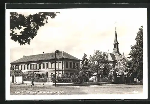 AK Tousen, Skola a Kostel