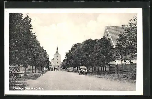 AK Velvary, Prazska Brana, Strasse zum Stadttor