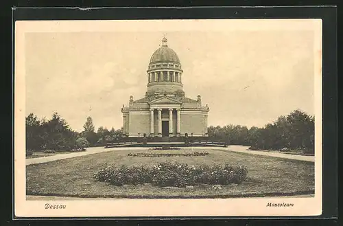 AK Dessau, Blick zum Mausoleum