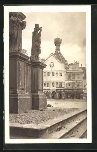 AK Leitmeritz / Litomerice, Pestsäule mit dem Kelchhaus