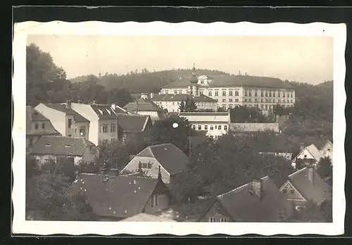 AK Zakupy, Blick über die Stadt zum Schloss