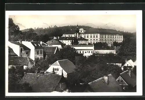 AK Zakupy, Stadtansicht mit dem Schloss