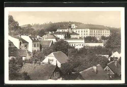 AK Zakupy, Celkovy Pohled, das Schloss in der Stadt gesehen