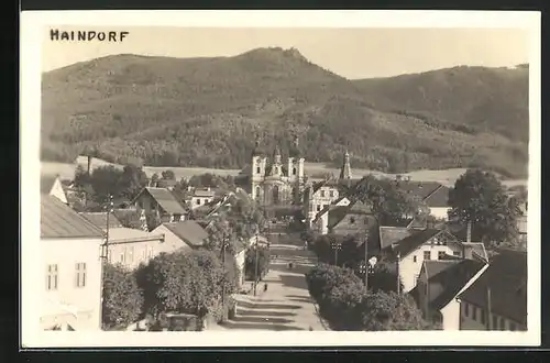 AK Haindorf / Hejnice, Blick über die Strasse zur Klosterkirche hin