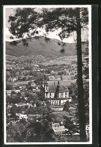 AK Haindorf / Hejnice, Generalansicht mit der Wallfahrtskirche vom Waldrand aus