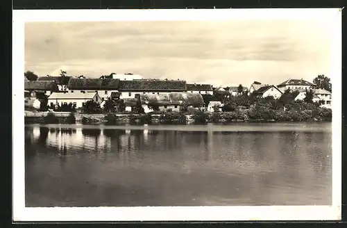 AK Holoubkov /Rokycany, Häuser am Fluss