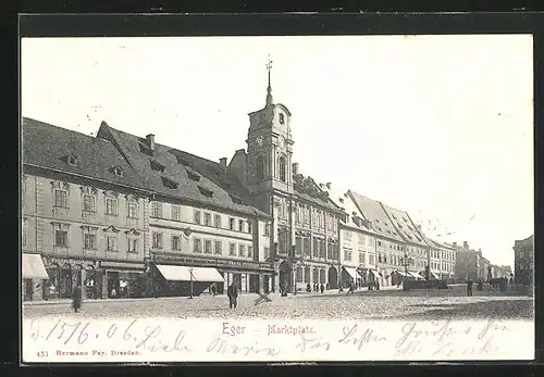 AK Eger, Passanten auf dem Marktplatz