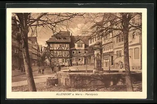 AK Allendorf a. Werra, Marktplatz mit Geschäft und Brunnen