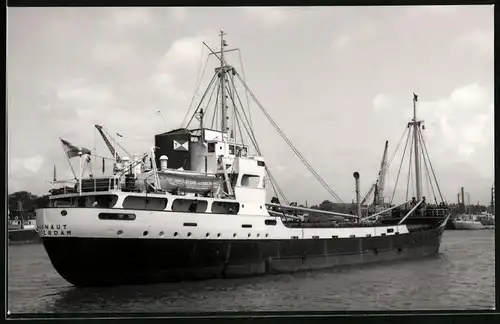 Fotografie Kombischiff Argonaut im Hafen